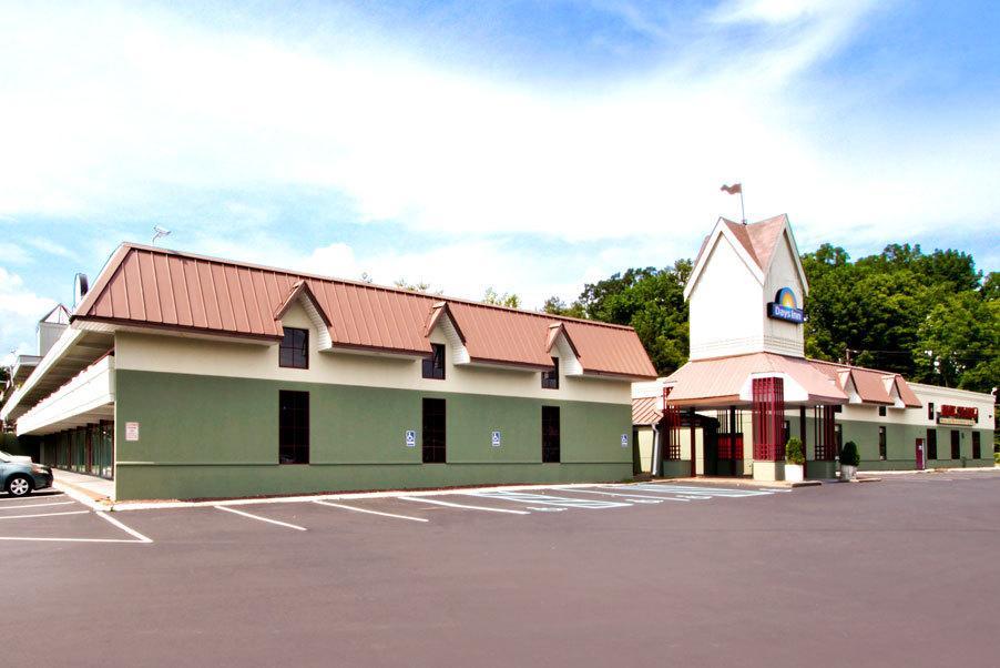 Days Inn East Stroudsburg Eksteriør billede
