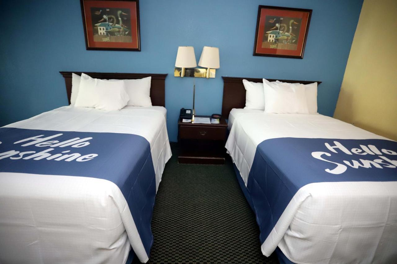 Days Inn East Stroudsburg Eksteriør billede